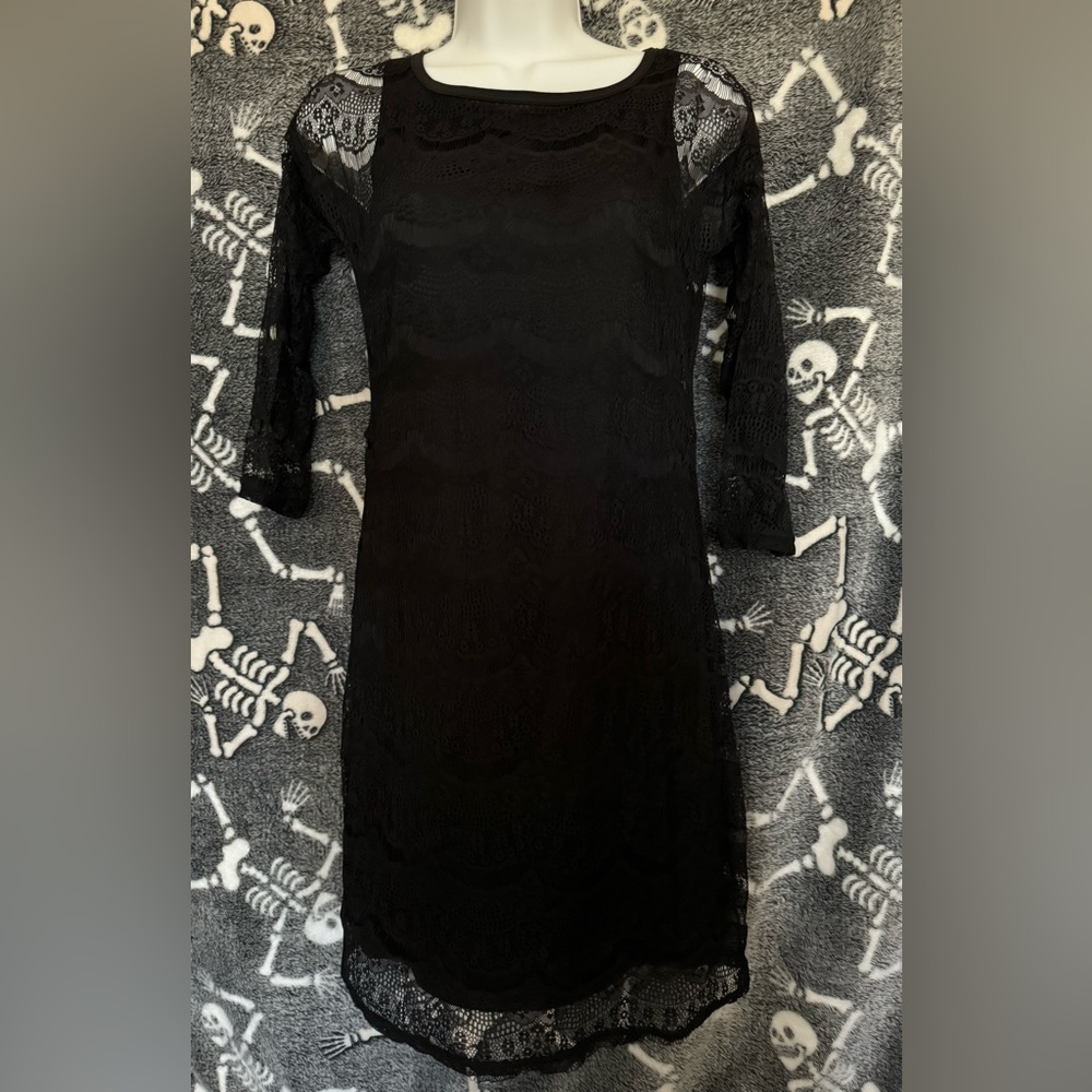 Black Derek Heart gorgeous lace dress